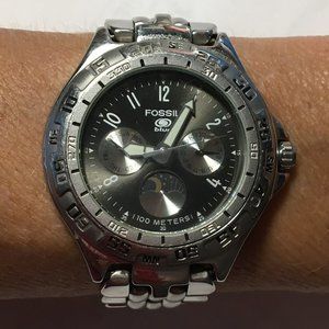 FOSSIL BLUE 100 METER WATCH SUN MOON STARS BQ-8777